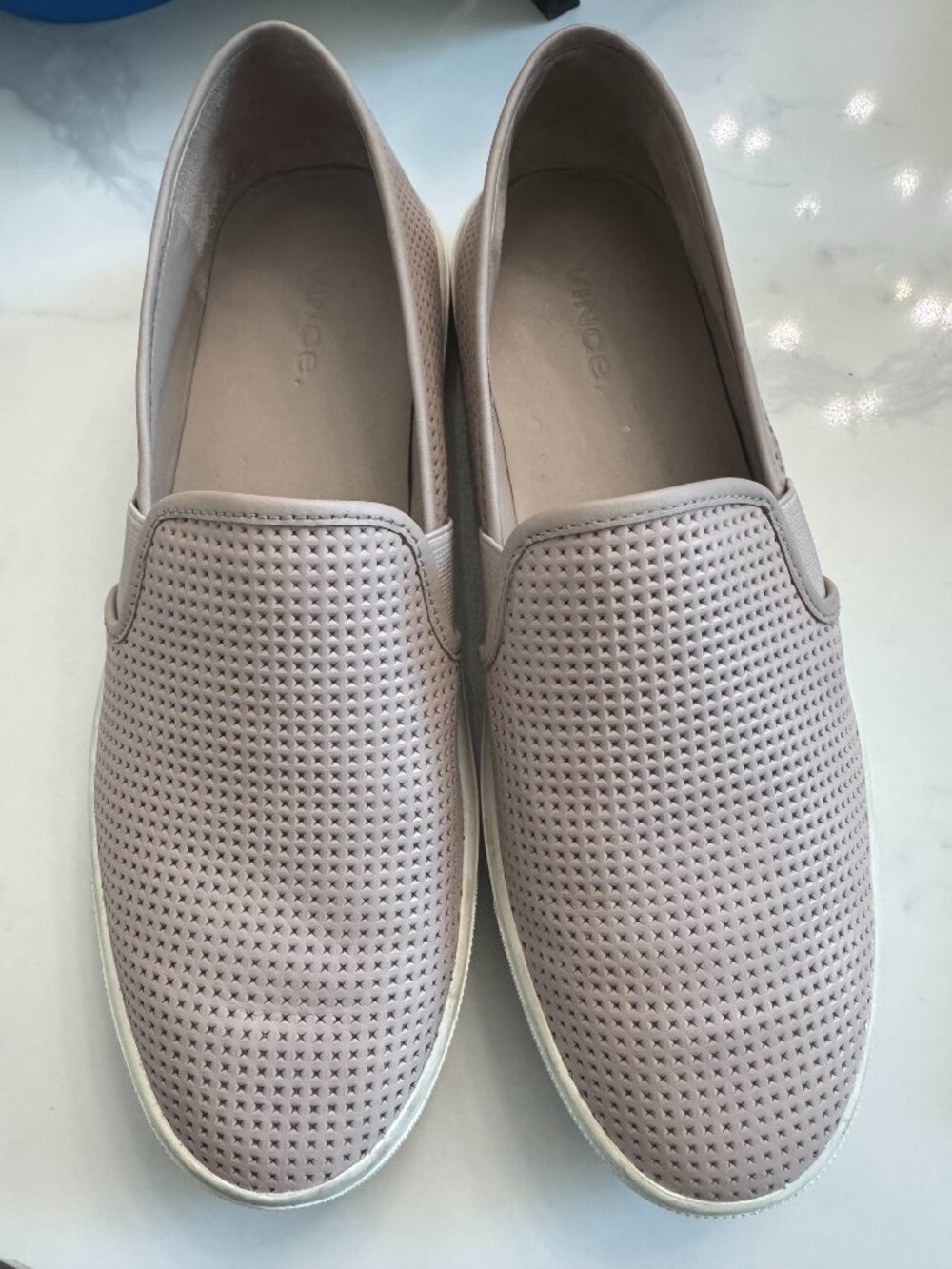 Vince "Blair" Perforated Sneaker sz 7.5/ 37.5 Eu Taupe